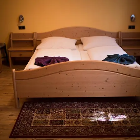 Erlzette Appartement Tux