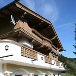 Erlzette Apartamento