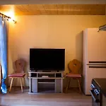 Erlzette Apartment *