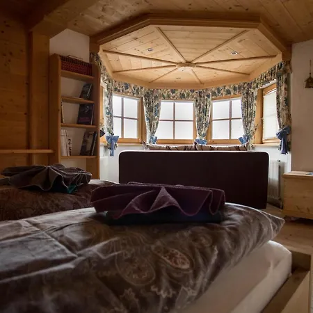 Erlzette Lägenhet Tux